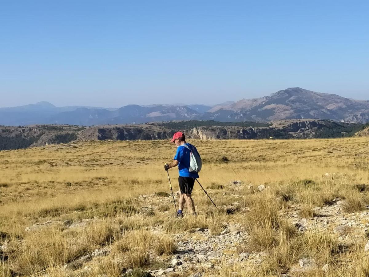 Las Encinas Yeste Bagian luar foto