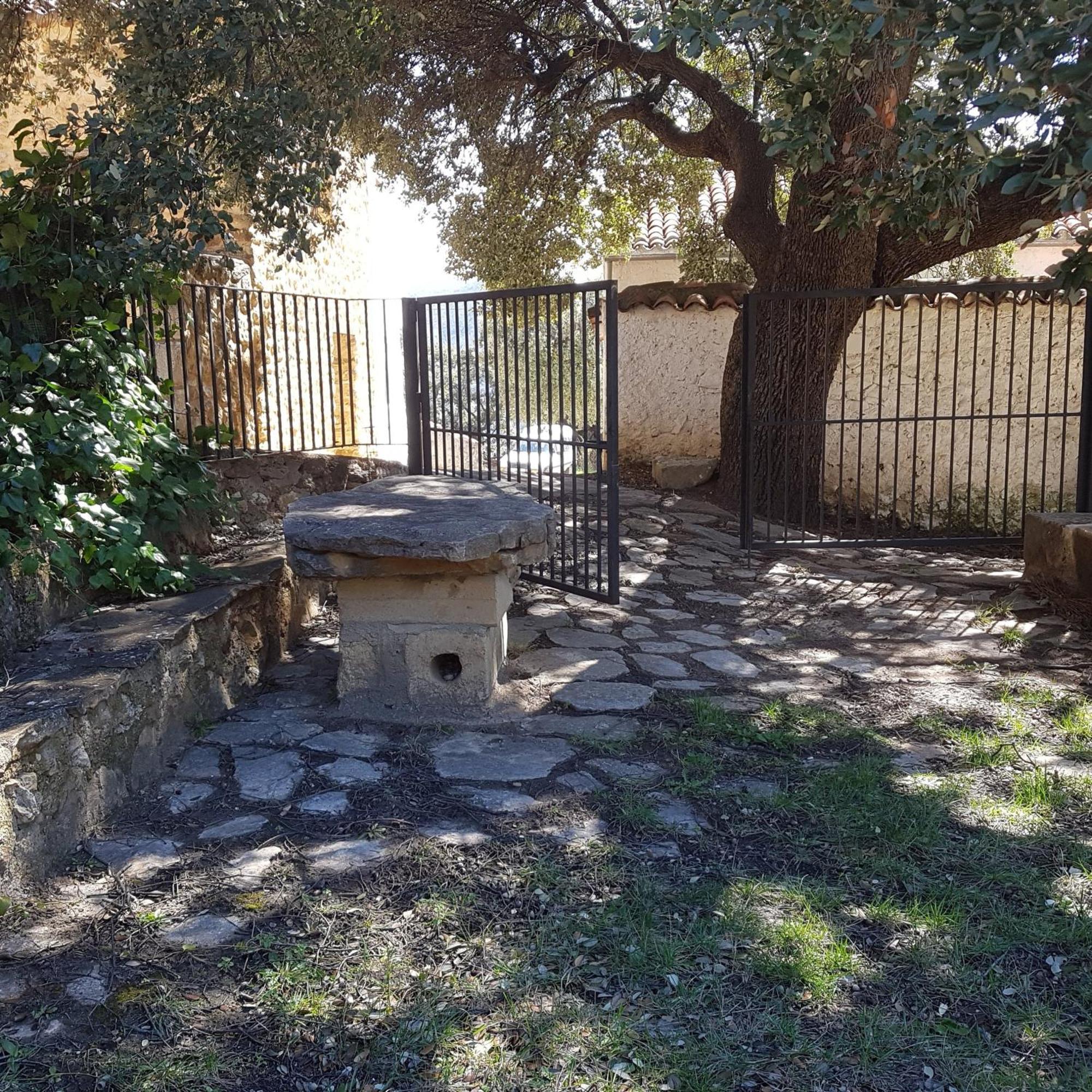 Las Encinas Yeste Bagian luar foto